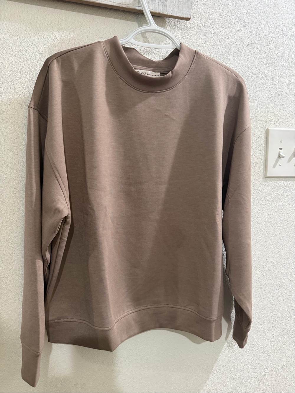 Zenana Outfitters Men's Crewneck Sweater - Taupe - New